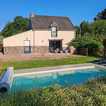 L'Ote De Brekilien Vila Saint-Malon-sur-Mel Exterior foto