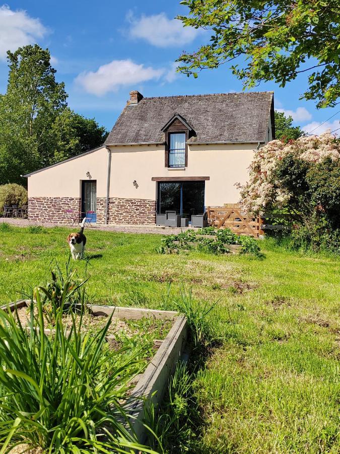 L'Ote De Brekilien Vila Saint-Malon-sur-Mel Exterior foto