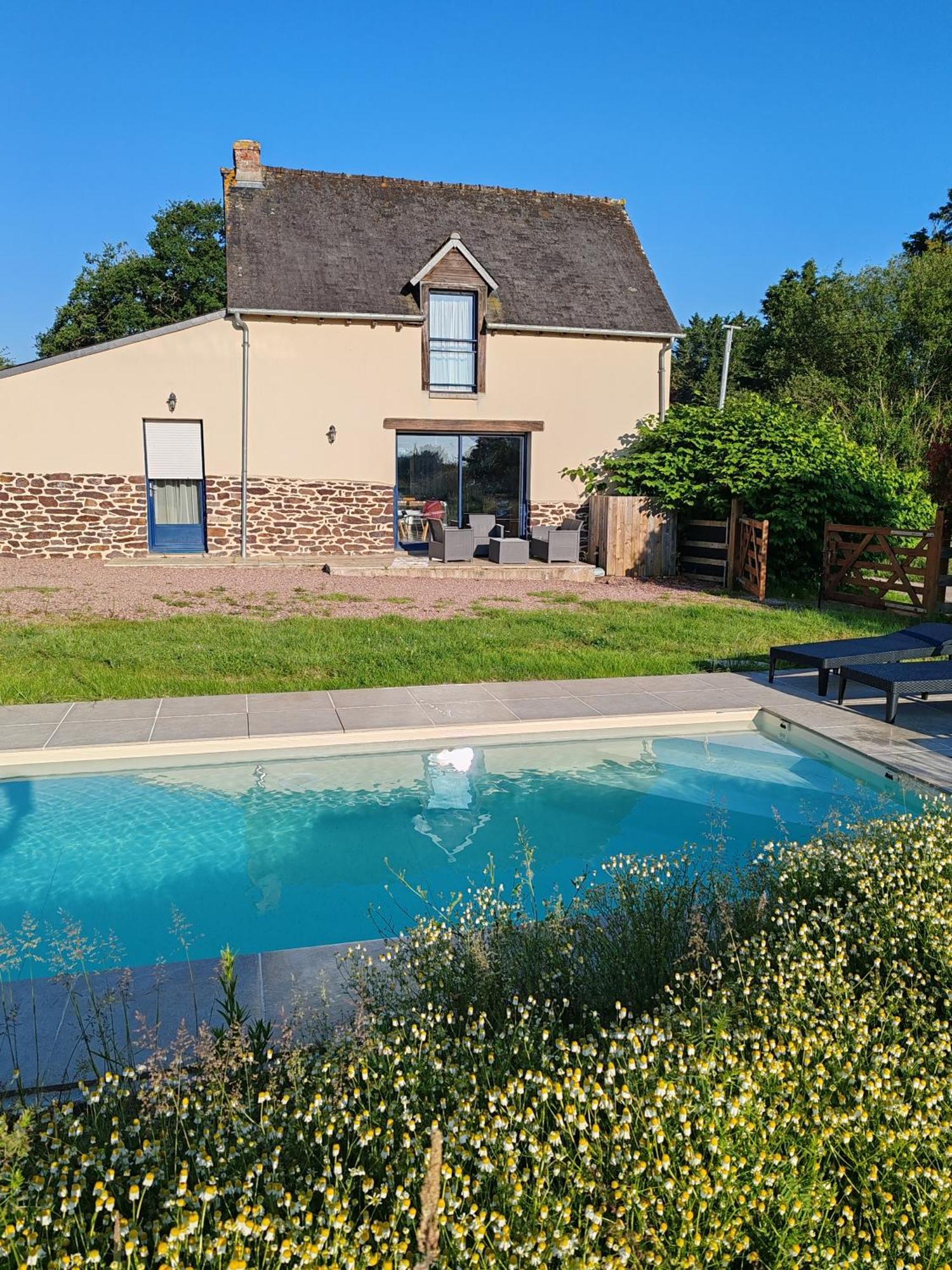 L'Ote De Brekilien Vila Saint-Malon-sur-Mel Exterior foto